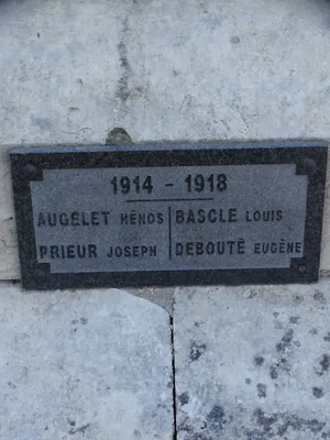 Monument aux Morts de Mirambeau