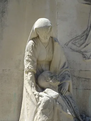 Monument aux Morts de Saintes