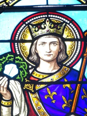 Vitrail Baie 11 - St Louis Roi dans l'Église Saint-Gervais et Saint-Protais de Jonzac