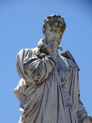Statue de Bernard Palissy de Saintes